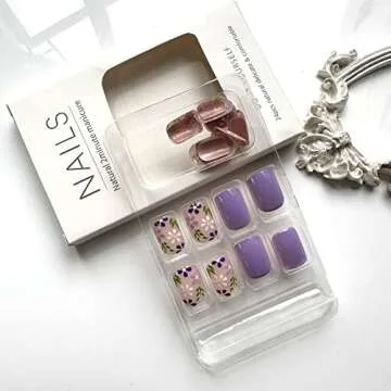 Flower Press on Nails Short Square Fake Nails Light Purple Acrylic Nails Full Cover False Nails with Purple White Flowers Designs Glossy Round Head Shaped Spring Summer Glue on Nails for Women Girls