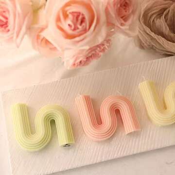 Clpwram 2 Pieces Geometric and Abstract Art Decorative Candle Poured Scented Candle Abstract Handmade Candle Irregular Design S Shape Candle for Bedroom Wedding Soy Wax Scented, White