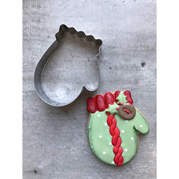 LILIAO Holiday Cookie Cutter Set - Perfect for Family Fun