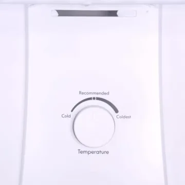 Kenmore 30 in. 18.1 cu. ft. Capacity Refrigerator/Freezer with Adjustable Glass Shelving, Humidity Control Crispers, Ice Maker, ENERGY STAR Certified, Black