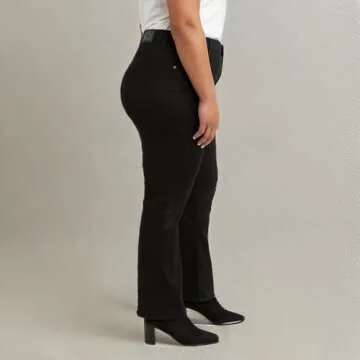 Levi's Women's 724 High Rise Straight Jeans in Soft Black