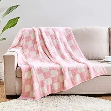 CozeCube Ultra Soft Checkered Blanket for Every Home