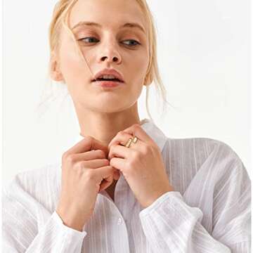 YeGieonr Gold Rings for Women, Non-tarnish Stainless Steel Chunky Statement Signet Ring Jewelry Gift