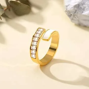 YeGieonr Gold Rings for Women, Non-tarnish Stainless Steel Chunky Statement Signet Ring Jewelry Gift