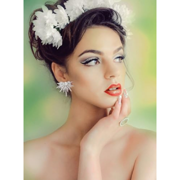 Stunning Star-Shaped Rhinestone Earrings for Special Occasions