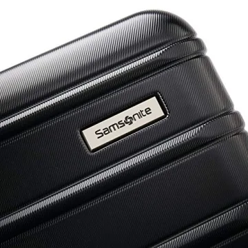 Samsonite Omni 2 Expandable Luggage Set for Travelers