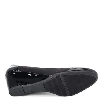 LifeStride Women's Juliana Wedge Pump - Black 8.5 US