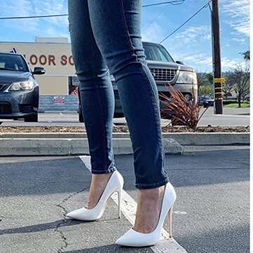 GENSHUO Women’s Chic 4.7-Inch Pumps Perfect for Events