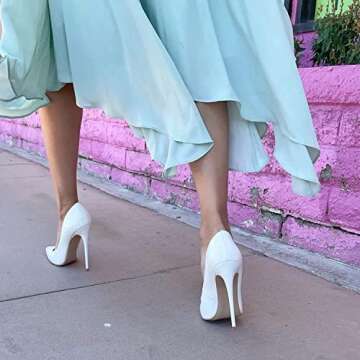 GENSHUO Women’s Chic 4.7-Inch Pumps Perfect for Events
