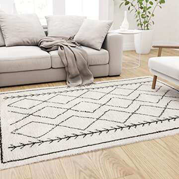 Merrick Lane 5' x 7' Black and White Geometric Style Bohemian Shag Area Rug