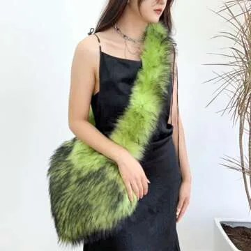 Cute Rejolly Heart Shaped Women’s Furry Purse