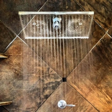 Discover the Clear Shower XL - Large Acrylic Shower Head