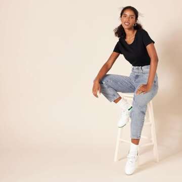 Amazon Essentials Women's Classic-Fit Short-Sleeve Crewneck T-Shirt, Pack of 2, Black, Small