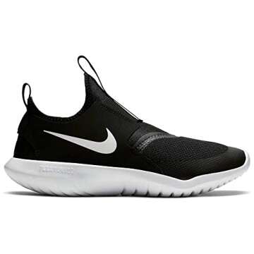 Nike Flex Runner (Big Kid) Black/White 6 Big Kid M
