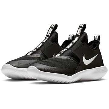 Nike Flex Runner (Big Kid) Black/White 6 Big Kid M