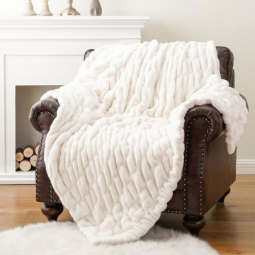 Luxurious Cream Faux Fur Throw Blanket for Ultimate Comfort