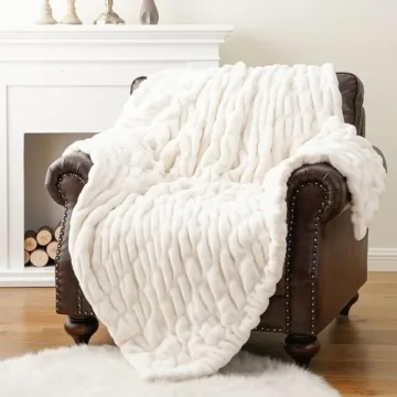 Luxurious Cream Faux Fur Throw Blanket for Ultimate Comfort