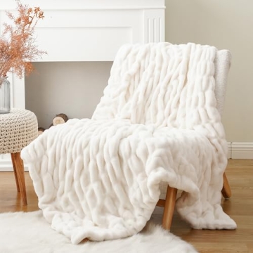 Luxurious Cream Faux Fur Throw Blanket for Ultimate Comfort