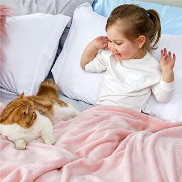 Bedsure Bedding Fleece Blanket for Girls and Boys - Soft Cozy Cute Small Throw Blankets for Travel, 43x55 Inches, Pink