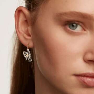 YDDXAQHB 15 PCS Insect Charms 5 Style Insect Charms Pendants Animal Insect Frog Bee Butterfly Moth Charms for Necklace Bracelet Jewelry Making and Crafting