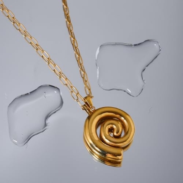 Gold Chunky Spiral Pendant Necklace for Summer Style
