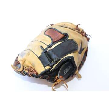 Endoskel Catcher's Thumb Guard Baseball/Softball Thumb Protector: RHT (Right Hand Thrower)