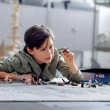 LEGO Star Wars 2019 Advent Calendar 75245 Holiday Gift Set Building Kit with Star Wars Minifigure Characters (280 Pieces)