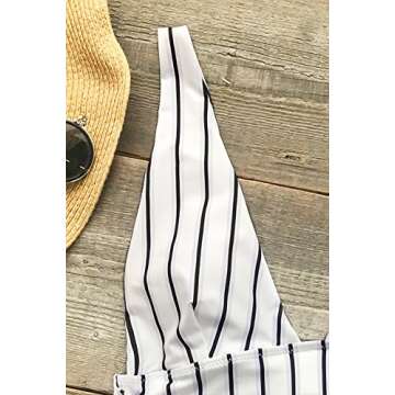 CUPSHE Women's Quiet Elegance Stripe One-Piece Swimsuit Beach Swimwear Bathing Suit (M)