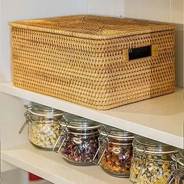FIYAMMY Rattan Basket With Lid, Large Lidded Basket For Storage Rattan Box(15.3" L×11.4"W×9.5"H)