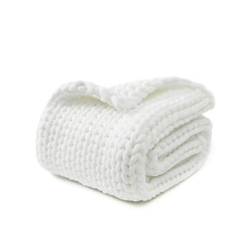 YnM Chunky Throw Blanket for Ultimate Comfort and Style