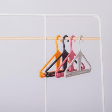 Kangaroo™ Recycled Clothing Hangers - Eco-Friendly & Durable