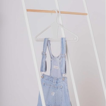 Kangaroo™ Recycled Clothing Hangers - Eco-Friendly & Durable