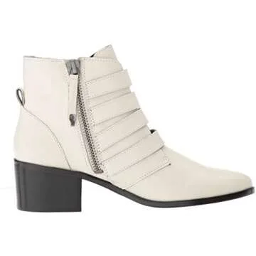 Chic Steve Madden Women's Billey Boot with Buckles