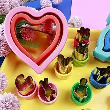 GELIFATLE Sandwich Cutter and Sealer Set, 3 Pcs Bread Sandwich Decruster Pancake Maker DIY Cookie Cutters for Kids Lunch Box -with 8 Pcs Fruit Vegetable Cutter Shapes Set