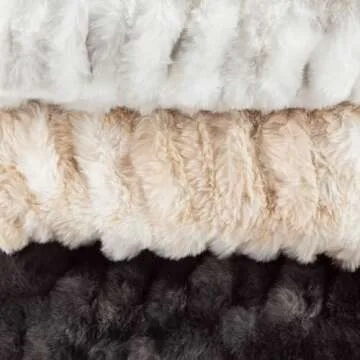 Oversized Ruched Faux Fur Blanket for Luxurious Comfort