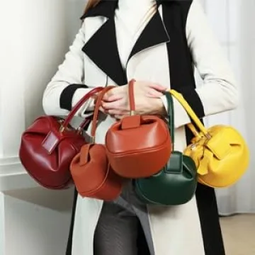 Normia Rita Retro Leather Handbag Stylish Practical Mini Satchel