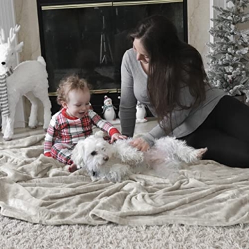 Bedsure King Size Fleece Blanket - Plush & Cozy Comfort