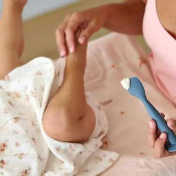 Smack Fun Diaper Cream Applicator with Suction Base