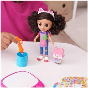 Gabby’s Dollhouse, Gabby Deluxe Craft Dolls and Accessories with Water Pad and Water Brush Pen, Kids Toys for Girls and Boys Ages 3 and up