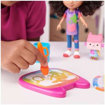 Gabby’s Dollhouse, Gabby Deluxe Craft Dolls and Accessories with Water Pad and Water Brush Pen, Kids Toys for Girls and Boys Ages 3 and up