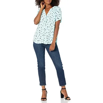 Amazon Essentials Women's Relaxed-Fit Short-Sleeve Woven Blouse, Aqua Blue Poppy, Small