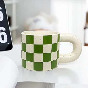 Cute Green and White Ceramic Coffee Mug for Gifting
