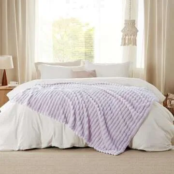 Cozy Bedsure Lavender Fog Fleece Blanket for Comfort