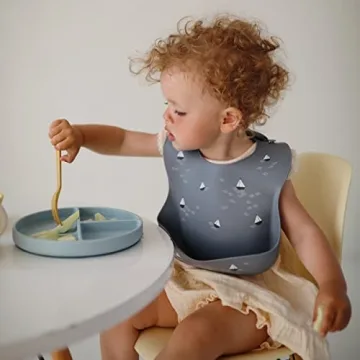 mushie Silicone Suction Plate for Easy Self-Feeding