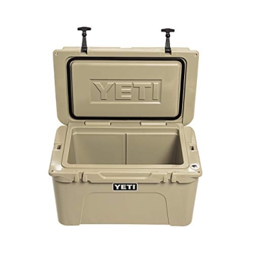 Durable YETI Tundra 45 Cooler - Ice Retention Champion