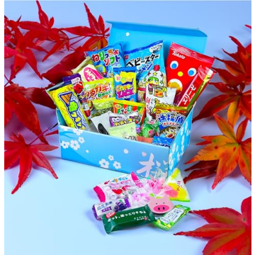 Sakura Box 30 Piece Japanese Snack & Candy Set