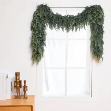 Realistic Cedar Garland for Christmas - 6 Feet