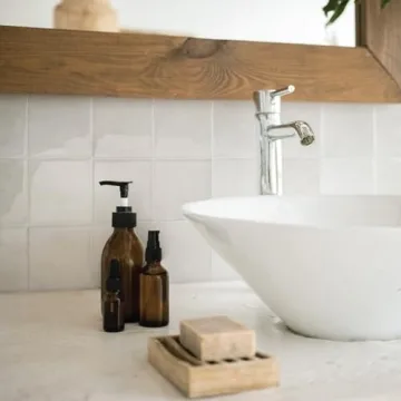 SMART TILES Peel and Stick Backsplash for Homes