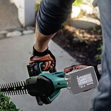 Makita XHU02Z 18V LXT® Lithium-Ion Cordless 22" Hedge Trimmer, Tool Only