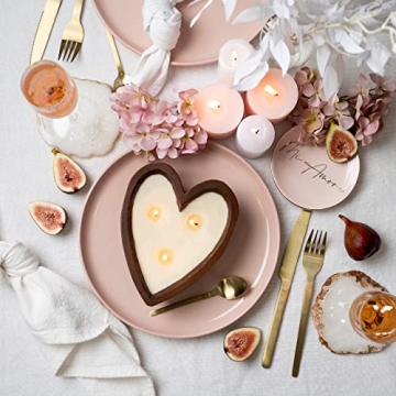 Jollifiers Heart Candle - Coconut Scented Romantic Centerpiece